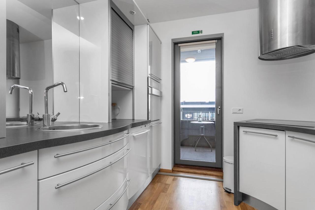 Sunny Apartment - By The Sea In City Center 雷克雅維克 外观 照片